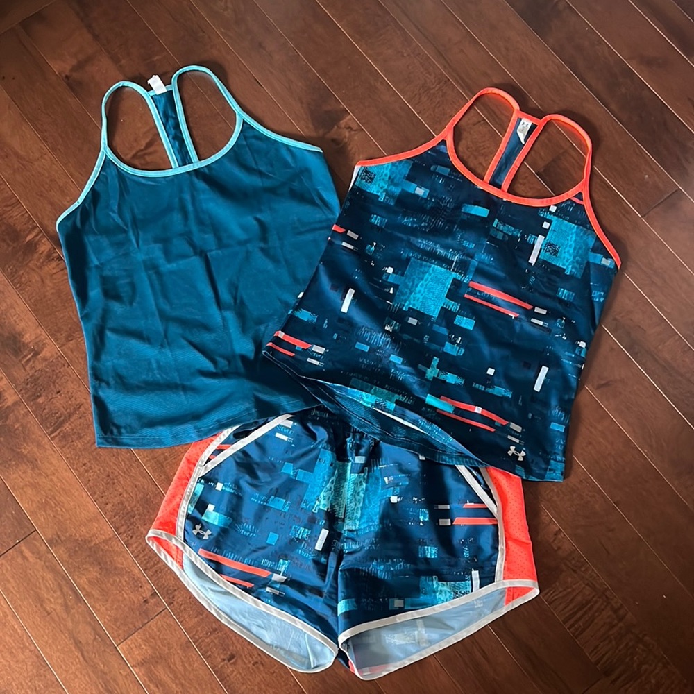 Under Armour Athletic Workout Tops and Shorts Set